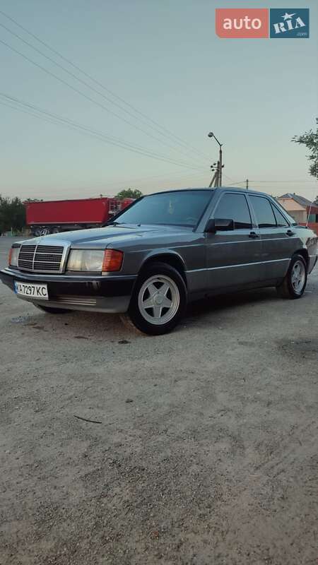 Mercedes-benz 190 (1990)