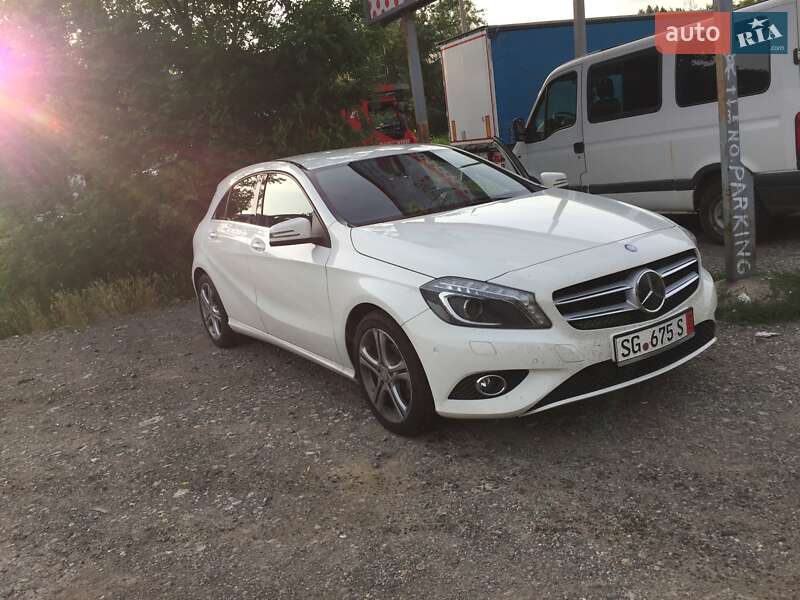 Mercedes-benz A-class (2015)