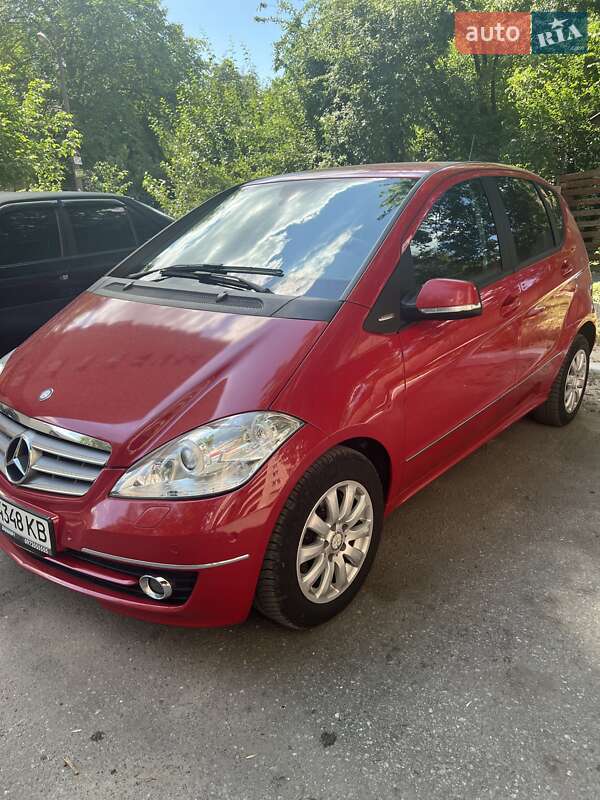 Mercedes-benz A-class (2011)
