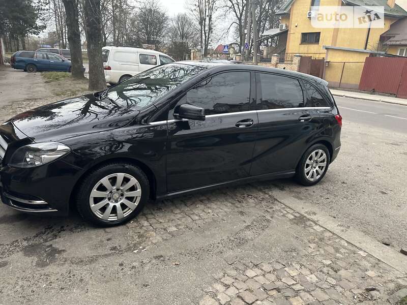 Mercedes-benz B180 cdi (2012)
