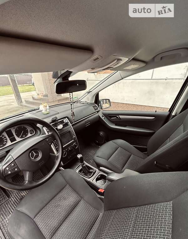 Mercedes-benz B 200 (2009)