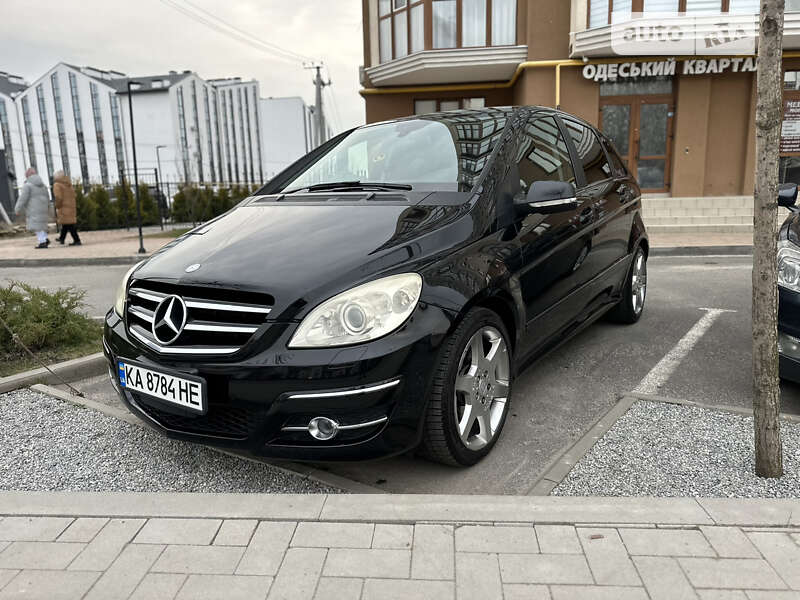 Mercedes-benz B 200 (2010)