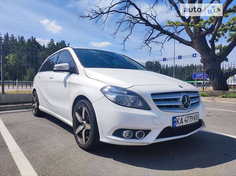 Mercedes-benz B-class (2012)