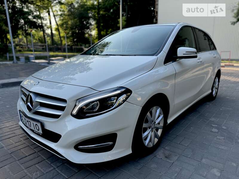 Mercedes-benz B 180 (2015)