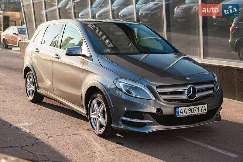 Mercedes-benz B-class (2016)