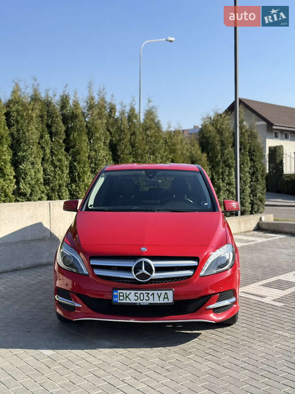 Mercedes-benz B-class (2016)