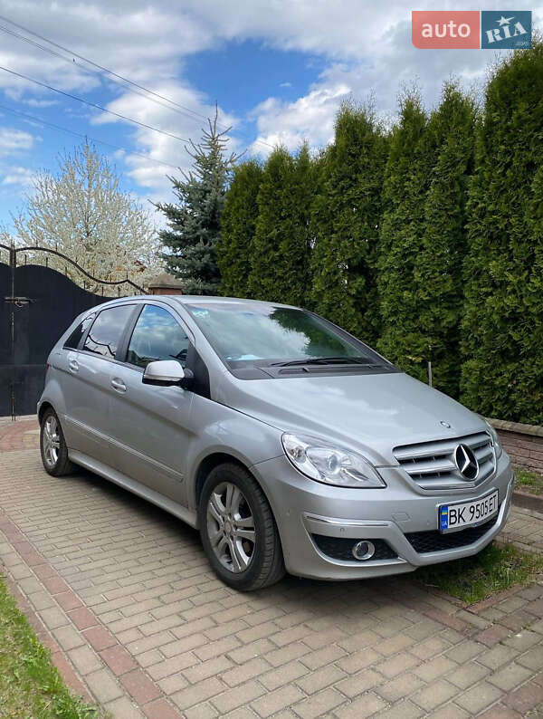 Mercedes-benz B-class (2011)