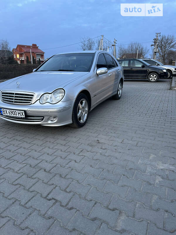 Mercedes-benz C 180 (2005)