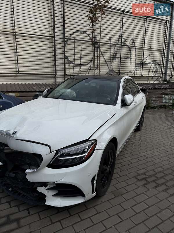 Mercedes-benz C-class (2019)
