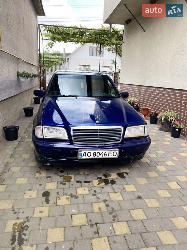 Mercedes-benz C-class (1998)