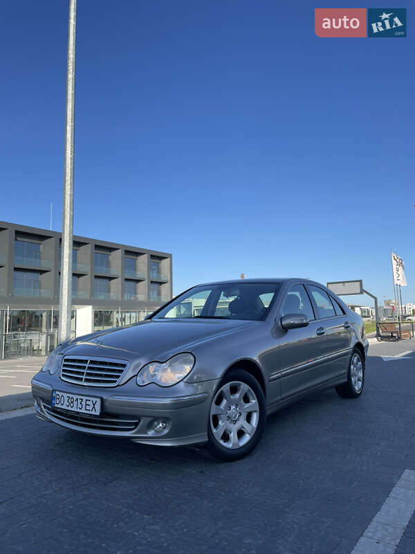 Mercedes-benz C-class (2004)