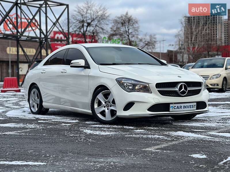 Mercedes-benz Cla 250 (2017)