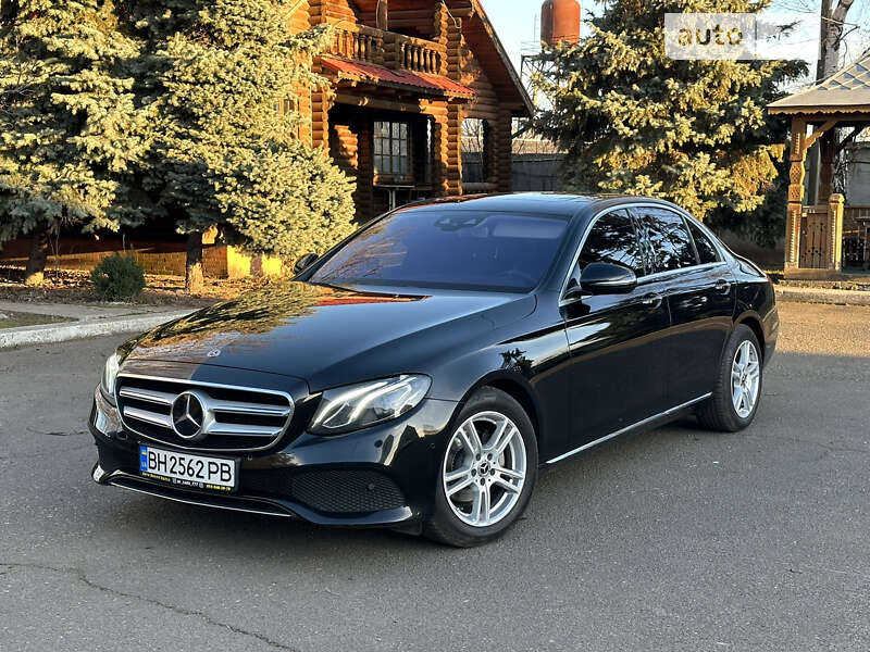 Mercedes-benz E 220 (2017)