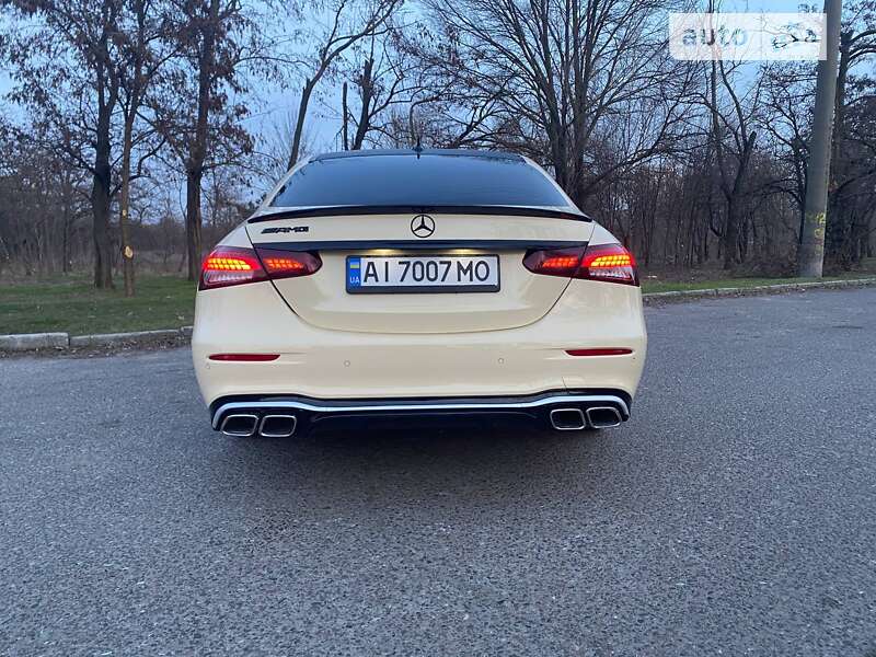 Mercedes-benz E 220 (2017)