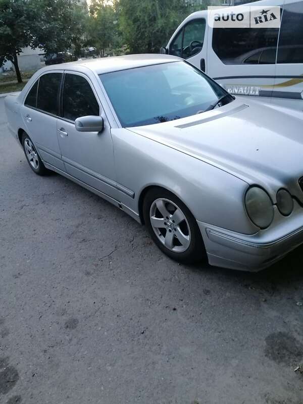Mercedes-benz E 320 (2002)