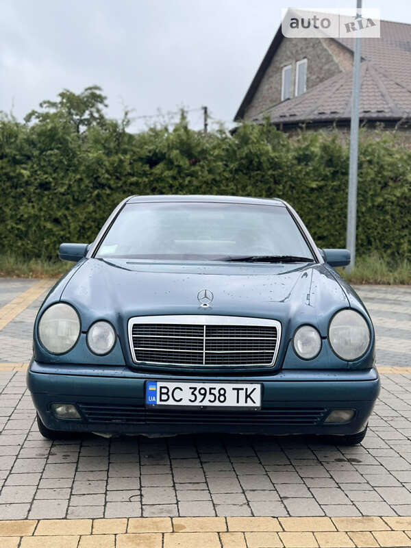 Mercedes-benz 200 e (1998)