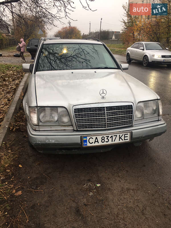 Mercedes-benz E 250t d (1994)