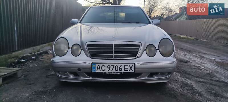 Mercedes-benz E-class (2000)