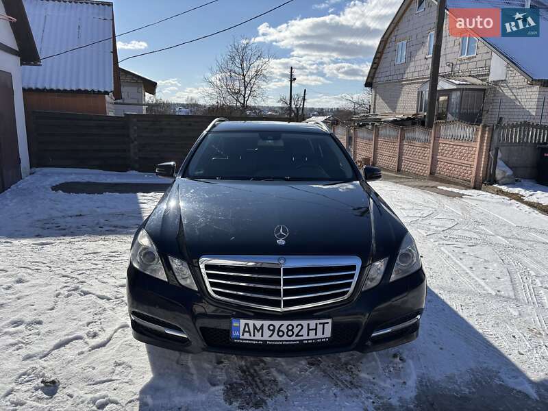 Mercedes-benz E-class (2012)