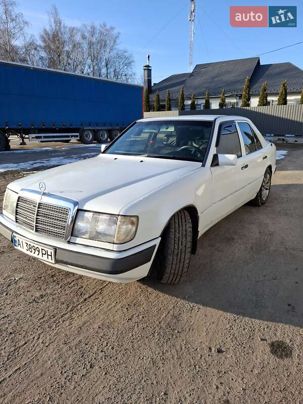 Mercedes-benz E-class (1987)