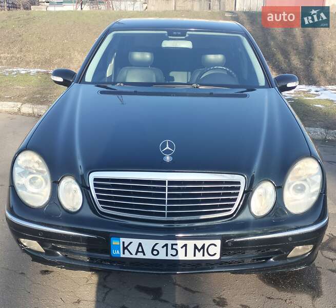 Mercedes-benz E-class (2004)
