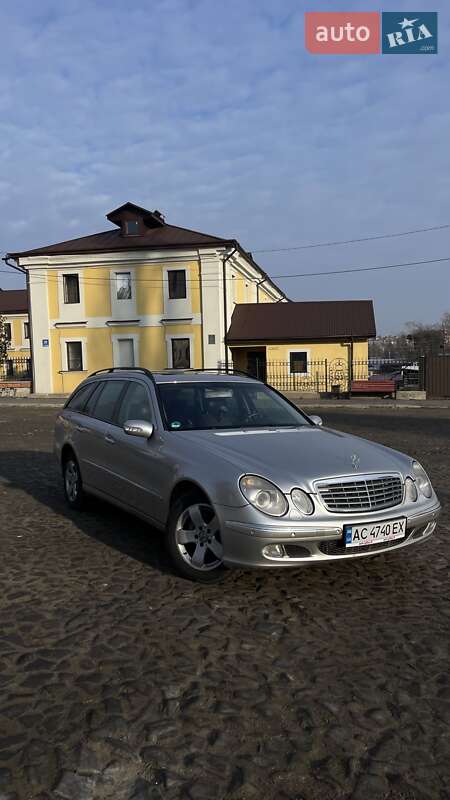 Mercedes-benz E-class (2005)