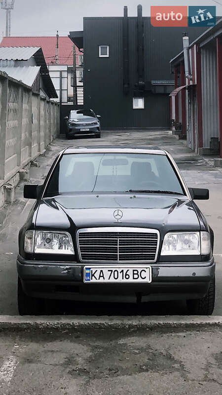 Mercedes-benz E-class (1988)