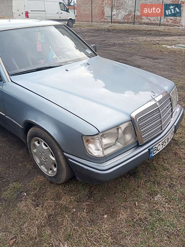 Mercedes-benz E-class (1992)