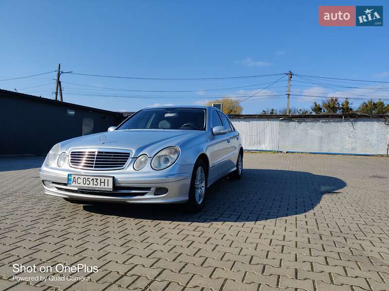 Mercedes-benz E-class (2005)