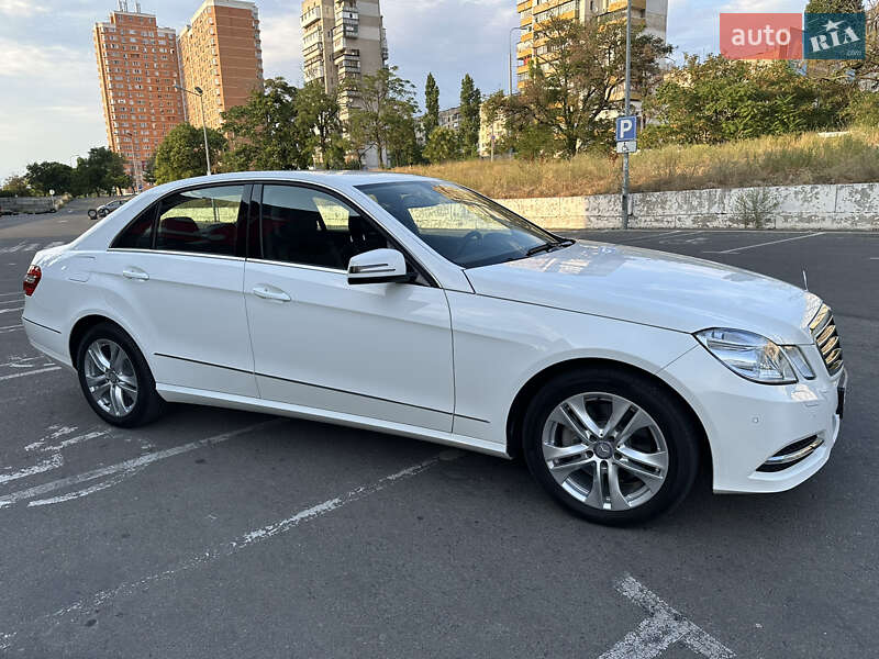 Mercedes-benz E-class (2012)