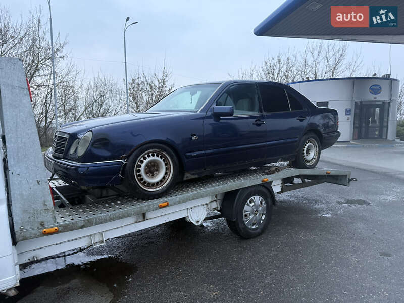 Mercedes-benz E-class (1996)
