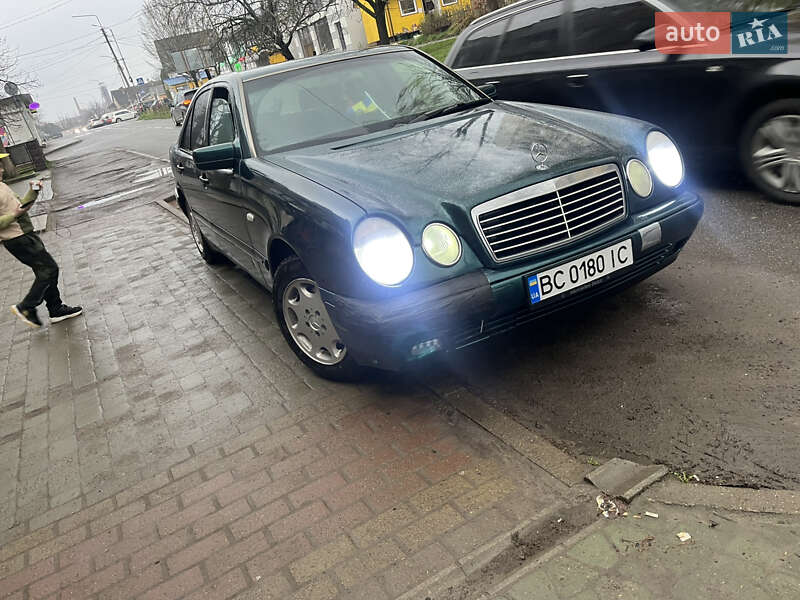 Mercedes-benz E-class (1999)
