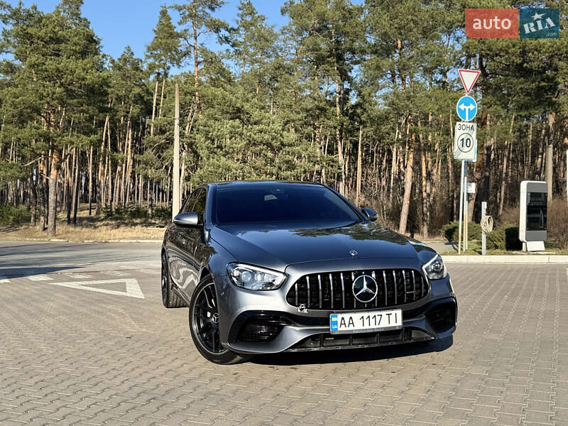 Mercedes-benz E-class (2020)