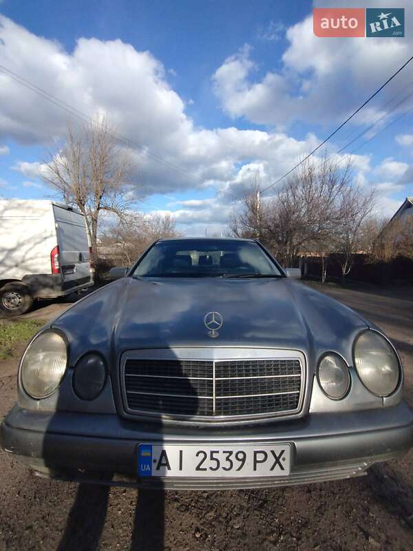 Mercedes-benz E-class (1999)