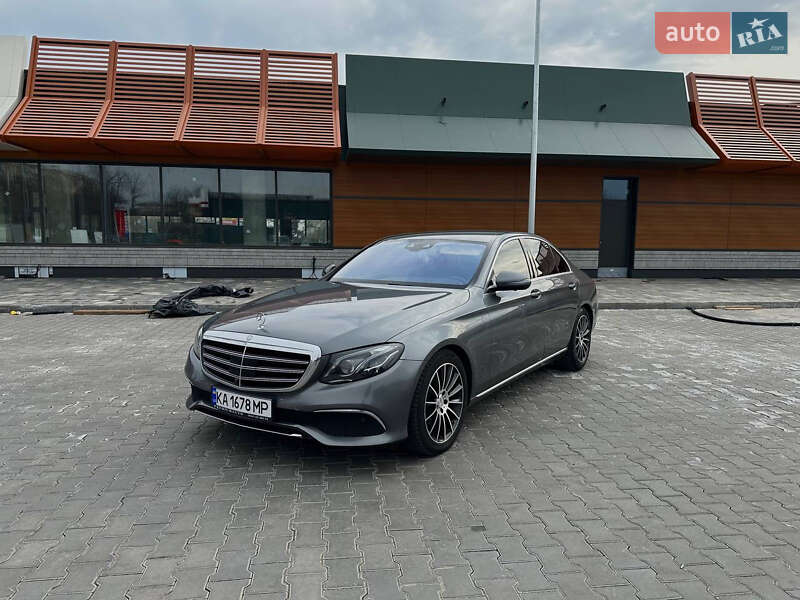 Mercedes-benz E-class (2016)