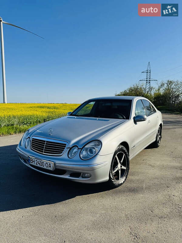 Mercedes-benz E-class (2003)