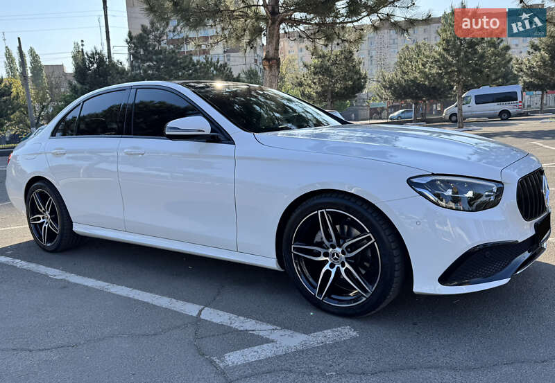 Mercedes-benz E-class (2022)