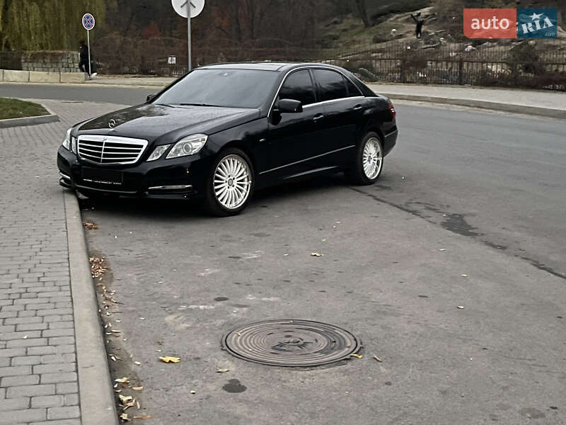 Mercedes-benz E-class (2011)