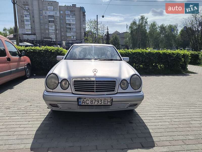 Mercedes-benz E-class (1995)