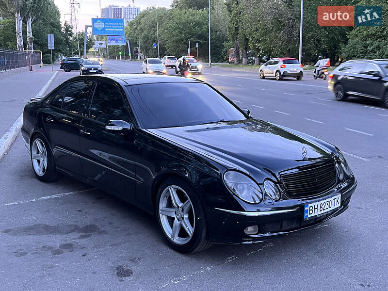 Mercedes-benz E-class (2002)