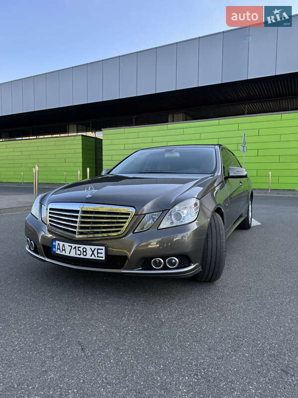 Mercedes-benz E-class (2010)