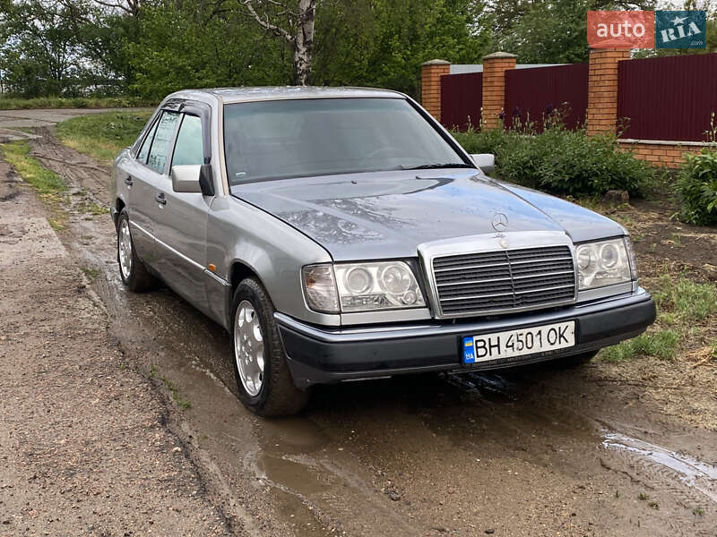 Mercedes-benz E-class (1992)