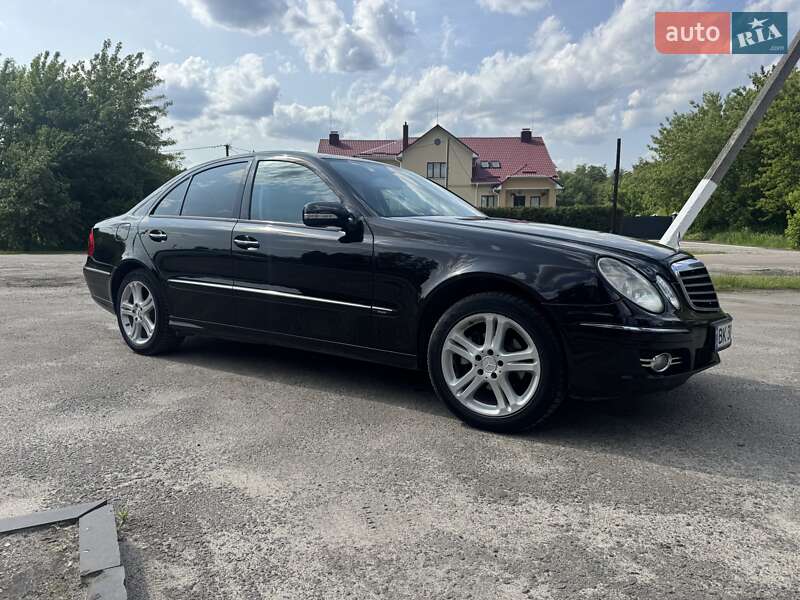 Mercedes-benz E-class (2008)