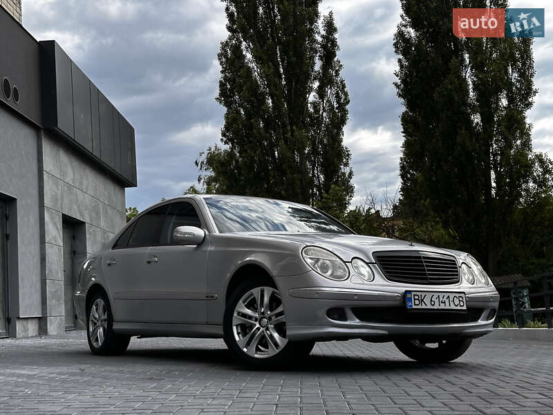 Mercedes-benz E-class (2002)