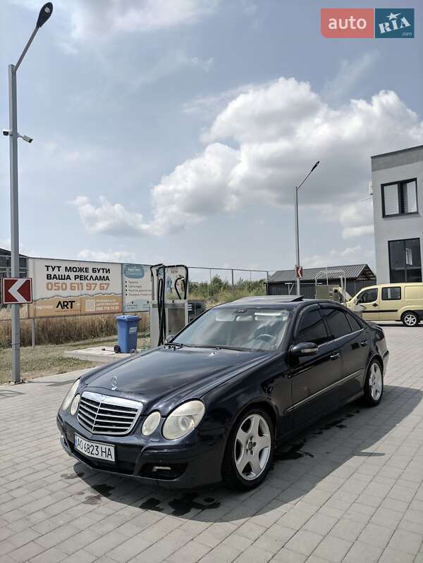 Mercedes-benz E-class (2003)