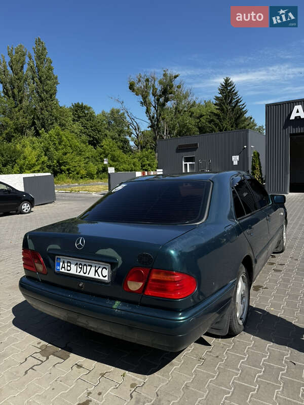 Mercedes-benz E-class (1996)