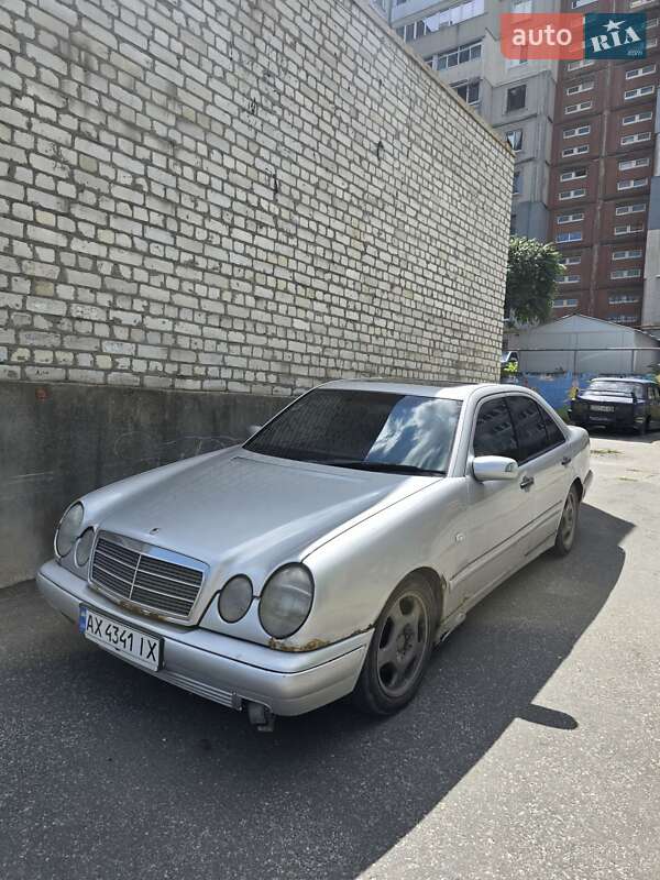 Mercedes-benz E-class (1996)