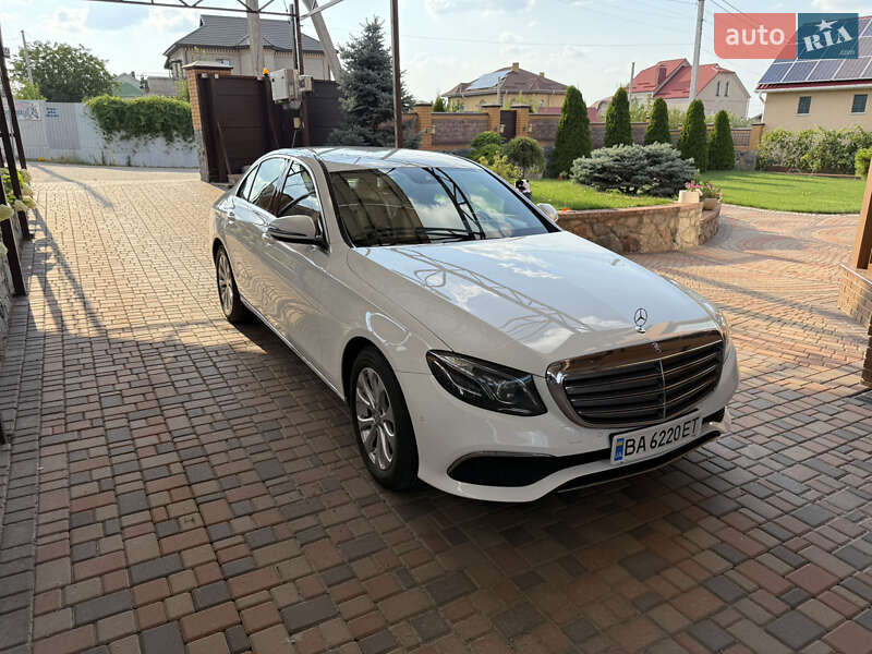 Mercedes-benz E-class (2016)