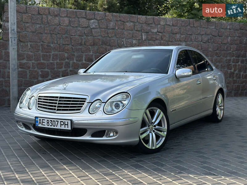 Mercedes-benz E-class (2003)