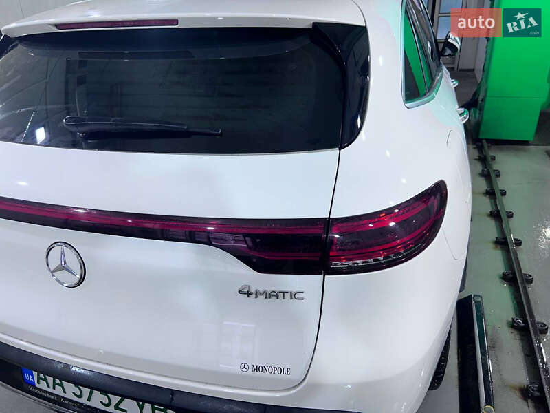 Mercedes-benz Eqc (2020)